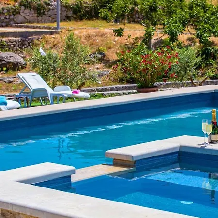 Villa Olive By Guide Imotica