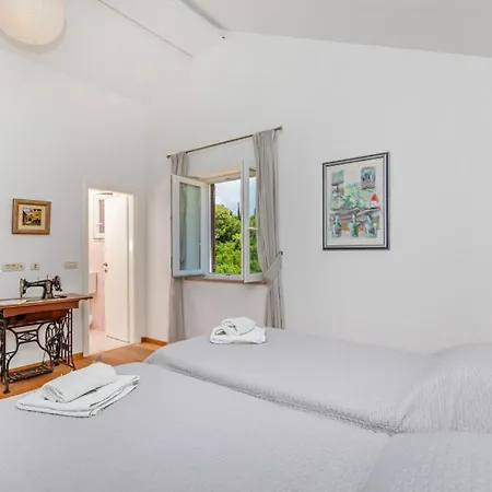 Villa Olive By Guide Imotica