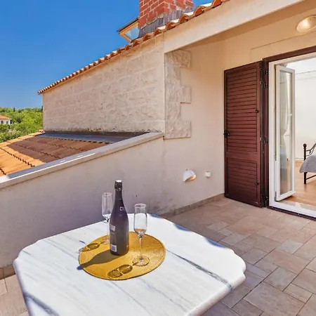 Villa Olive By Guide *